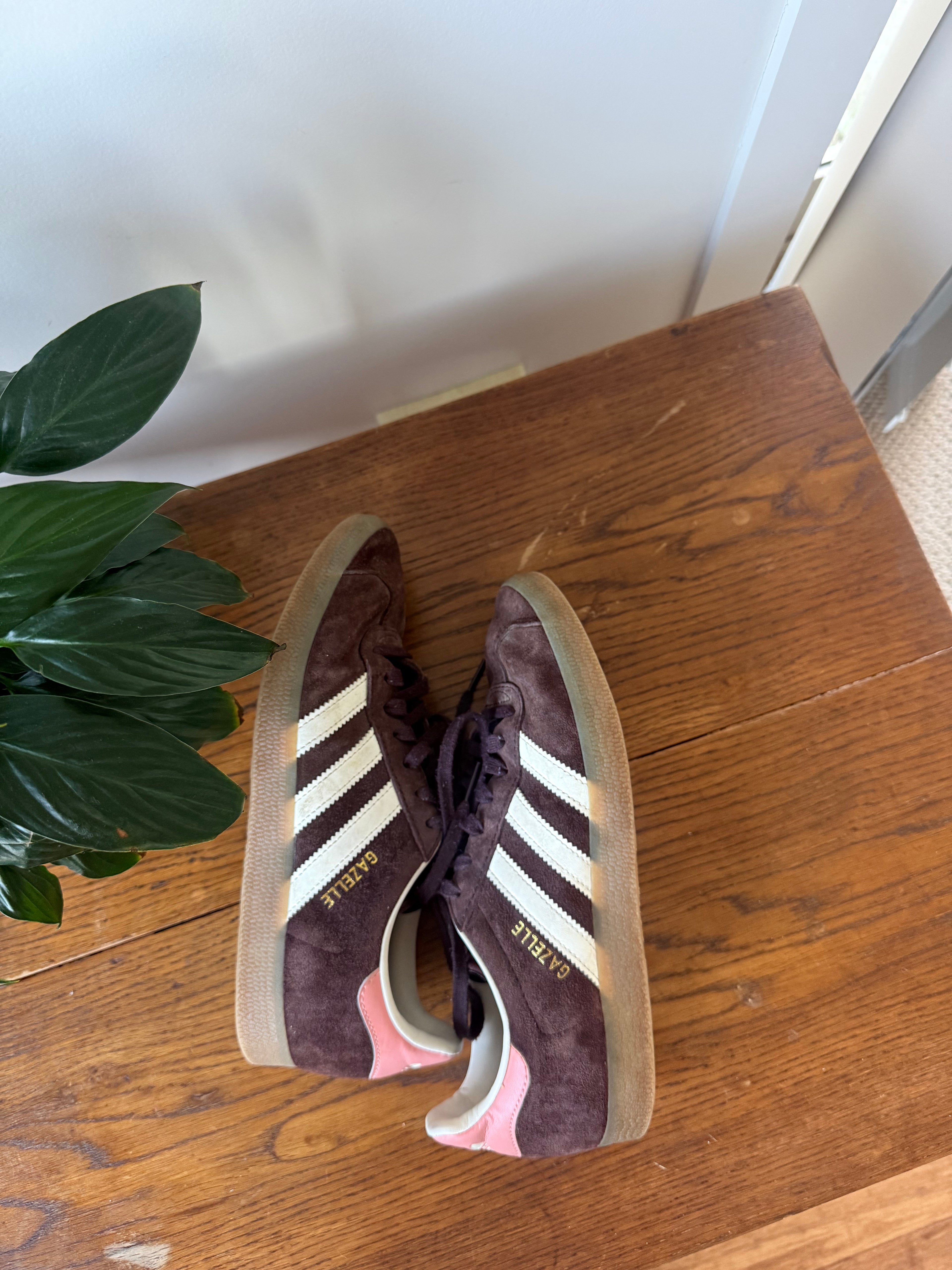 Adidas Gazelles / Size US 8