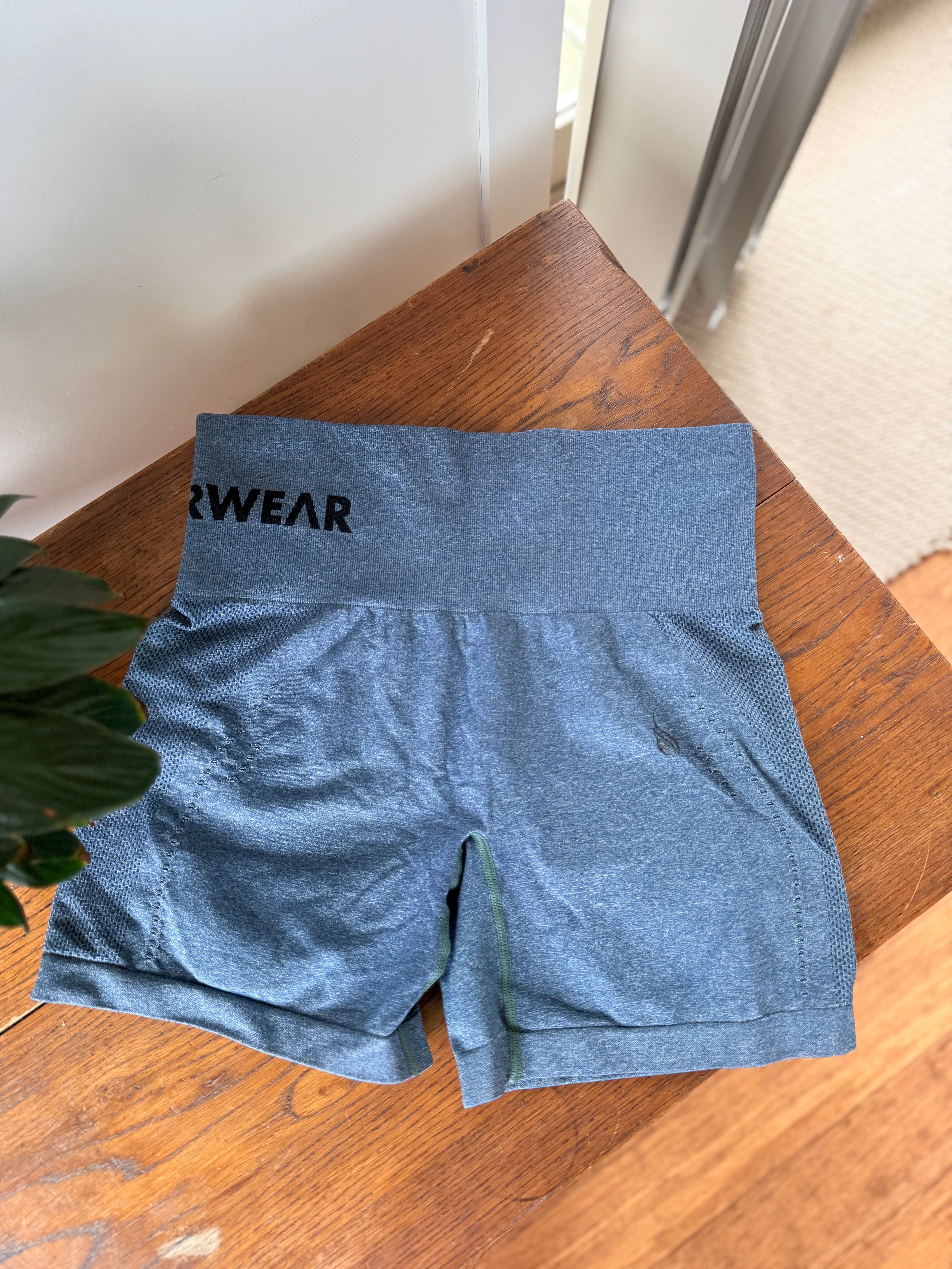 Ryderwear Shorts / Size M