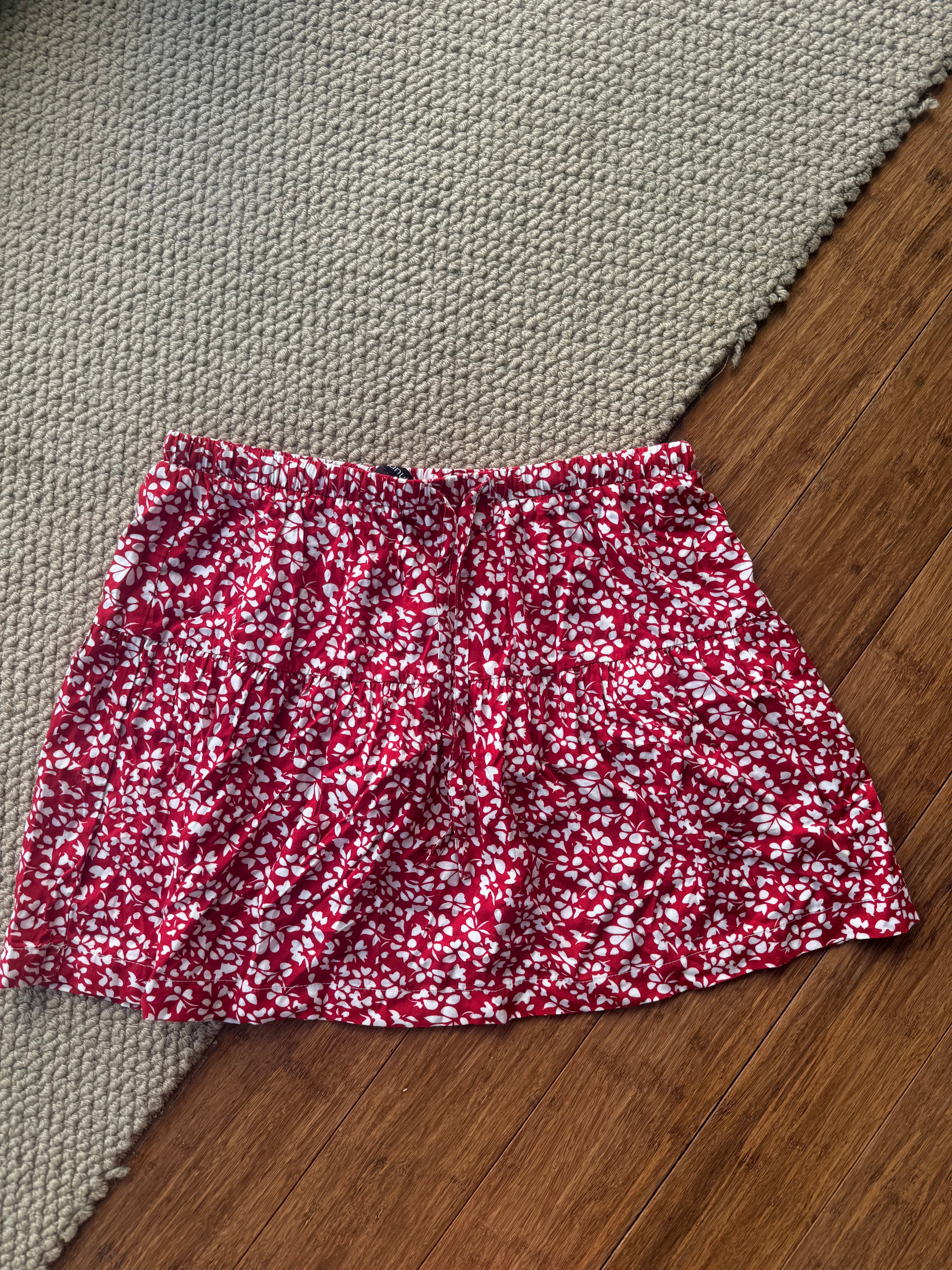 Nuni Skirt / Size 10