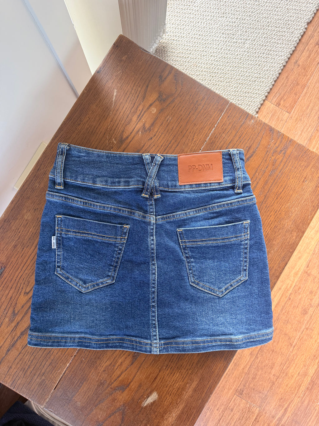 Princess Polly Skirt / Size 6
