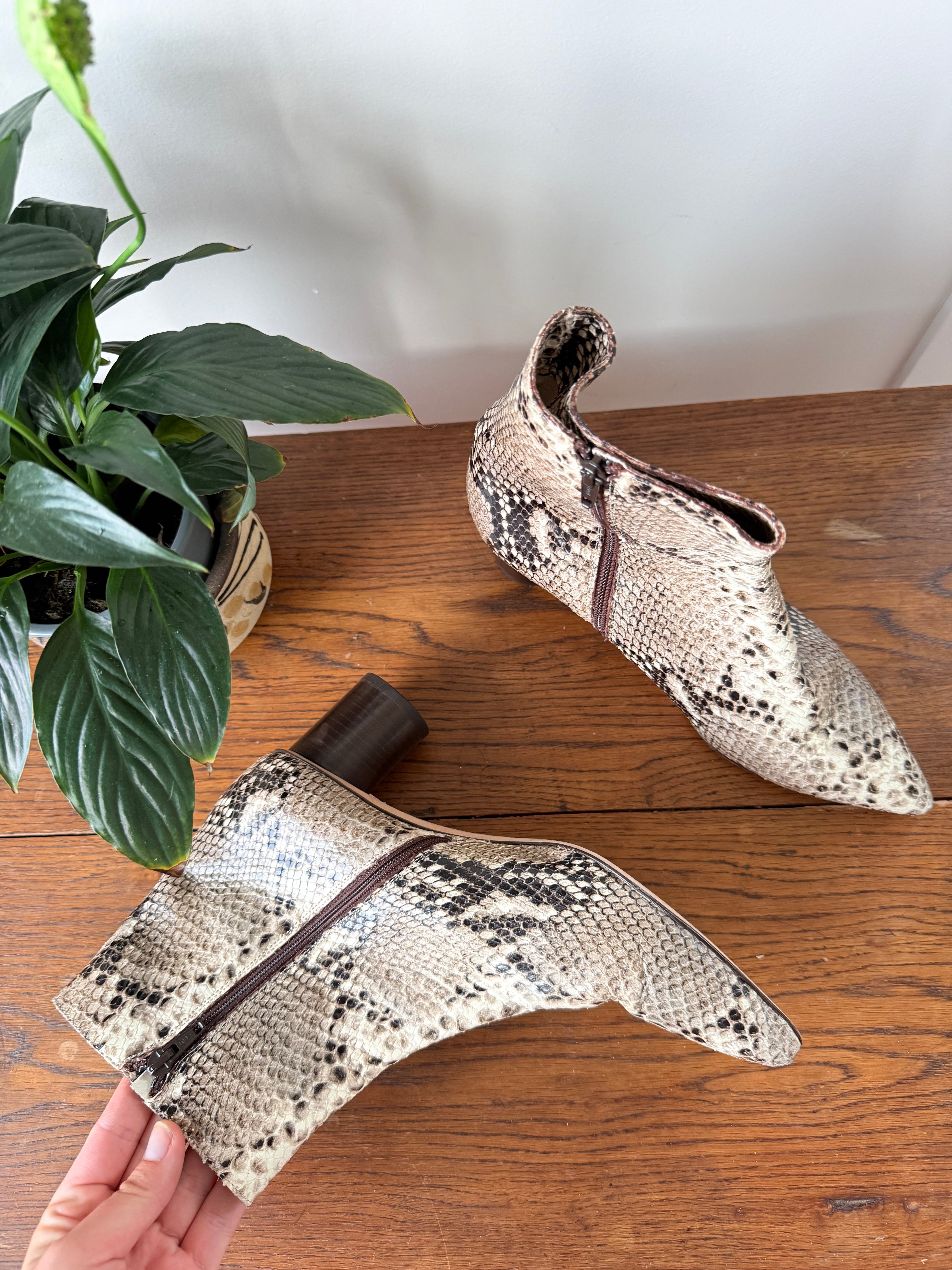 Rebe Boots / Size 40