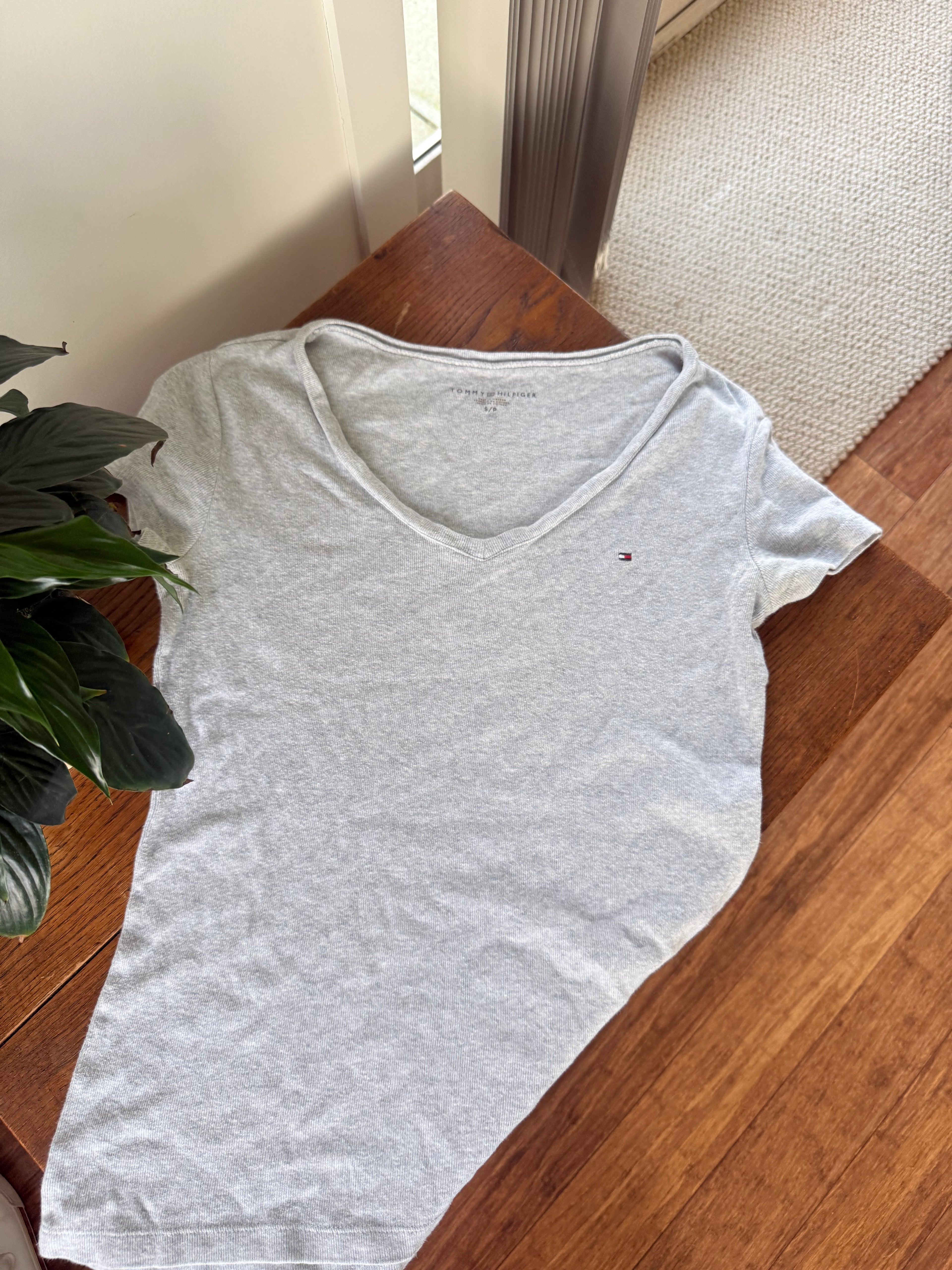Tommy H Tee / Size Small