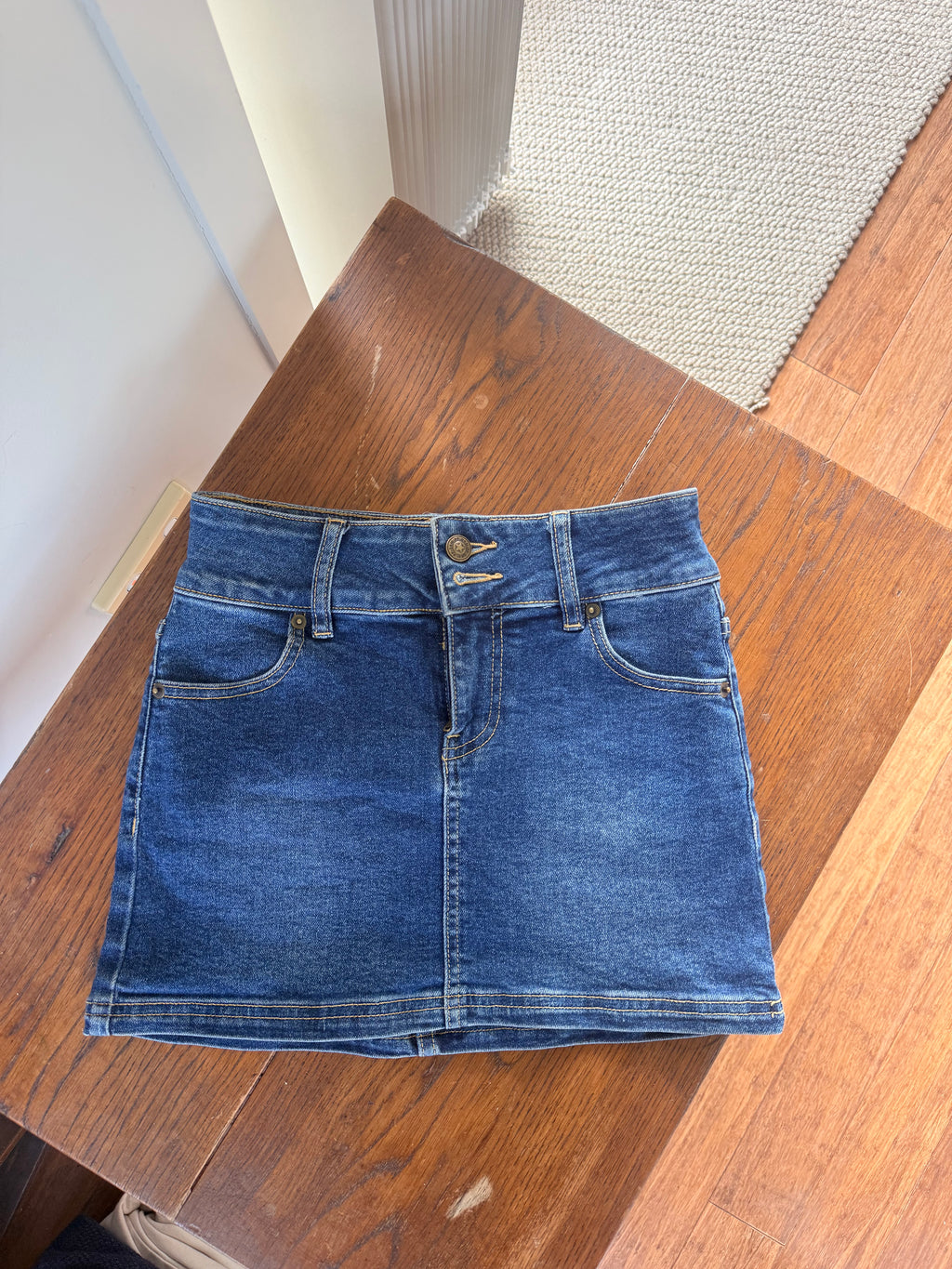 Princess Polly Skirt / Size 6